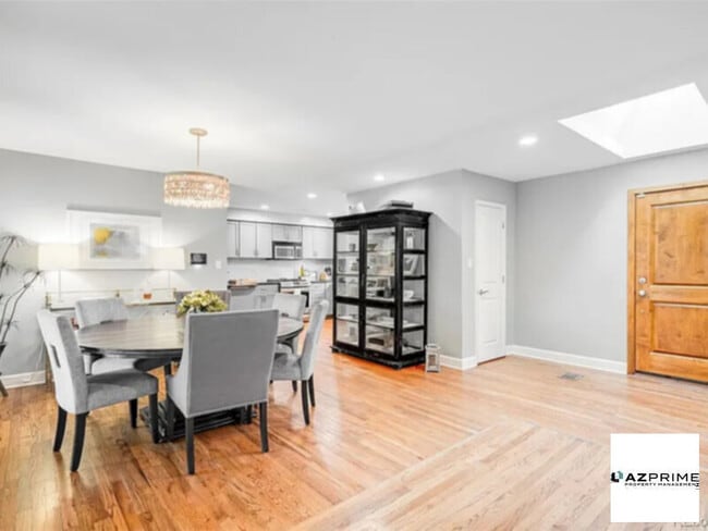 Single Family Residence - Single Family Residence House