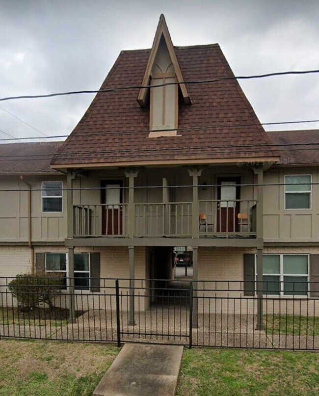 Foto del edificio - 1701 Upland Dr