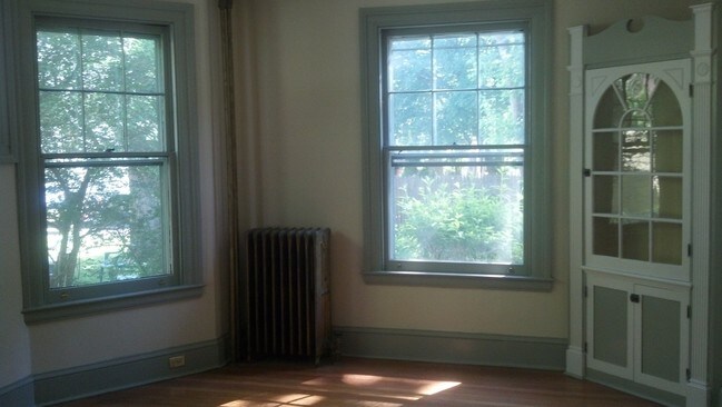 Building Photo - 888 Lancaster St