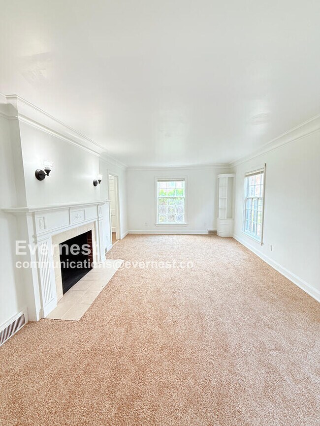 Foto del edificio - 13060 Rosemary St