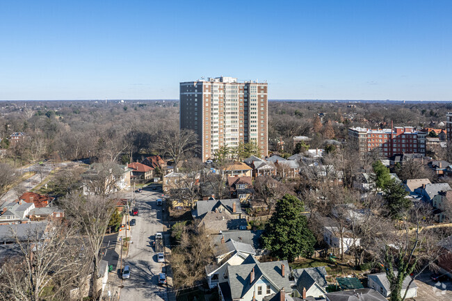 Aerial Photo - 1400 Willow Ave