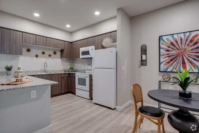 1BR, 1BA- 735 SF - Avari Modern Apartments