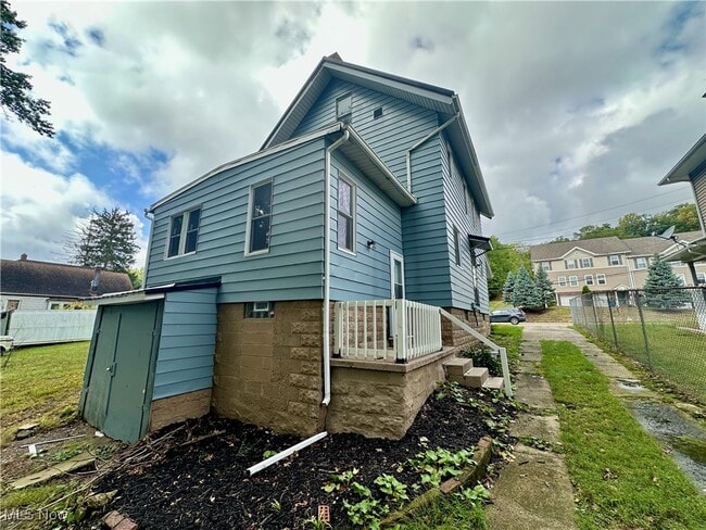 Building Photo - 1111 East Ave