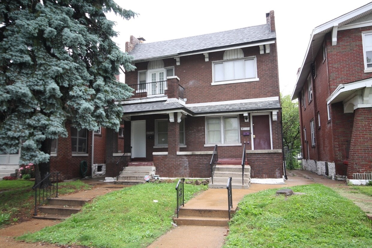 Primary Photo - 4217 S Grand Blvd