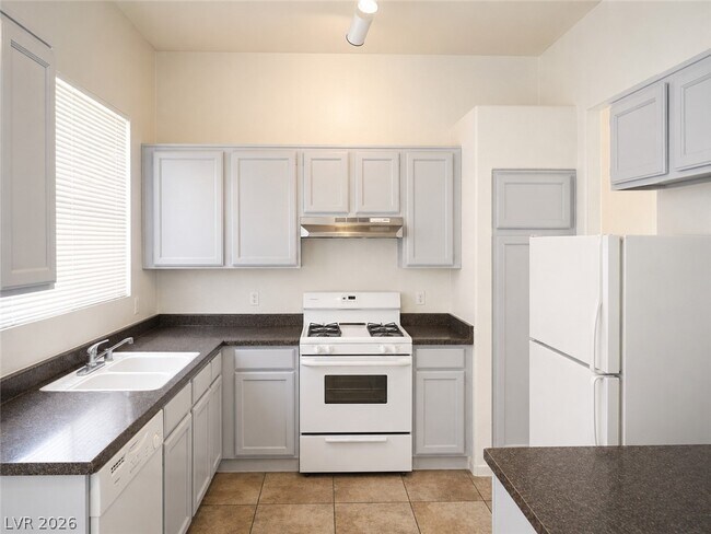 Building Photo - 2108 Panther Pl