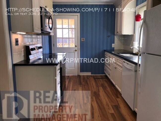 Building Photo - 1261 Pinebluff Rd