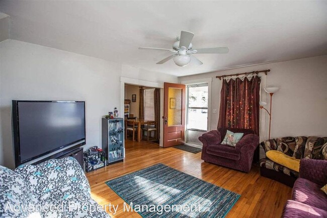 4 br, 2 bath House - 911 N. 11th St. photo'