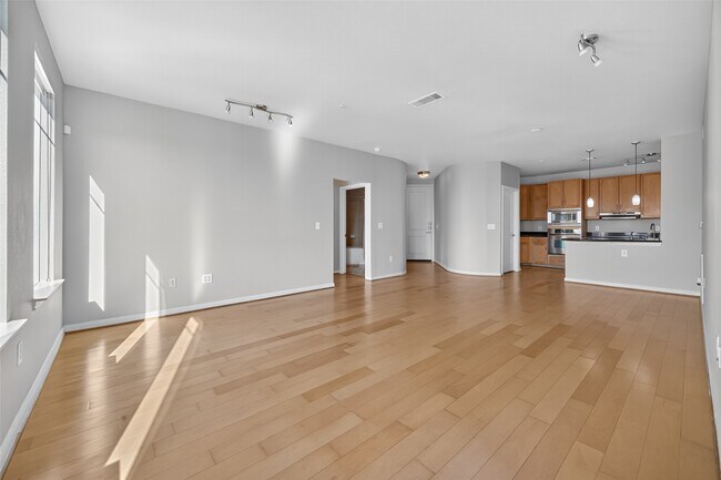 Building Photo - 505 Jackson Hill St