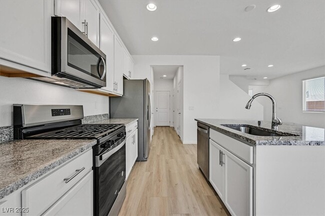 Foto del edificio - 8124 Rockflower St