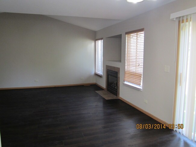 Building Photo - 824 Park Bluff Cir