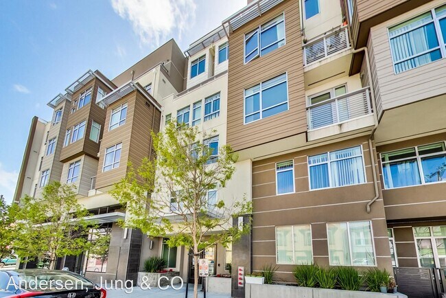 Building Photo - 2 br, 2 bath House - 5050 Mission Ave