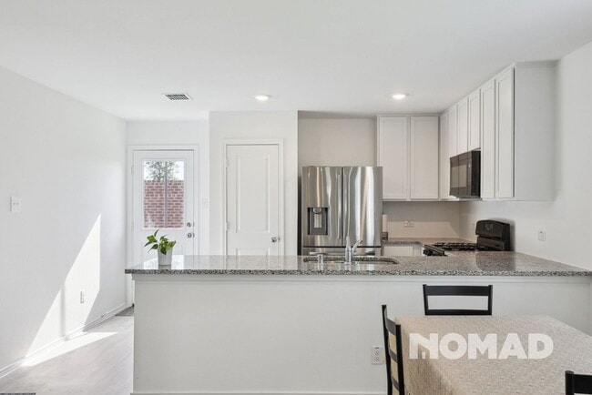 Building Photo - Charming 3BR House in Northwest ISD!