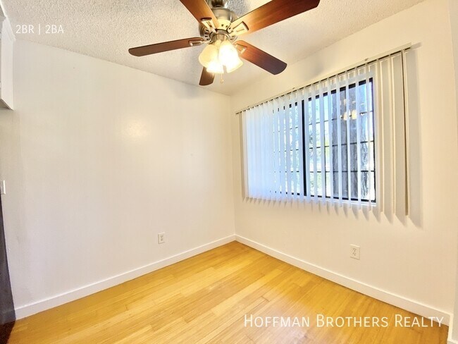 Foto del edificio - 9801 Tabor St