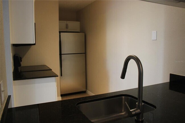 Building Photo - 3300 Haviland Ct