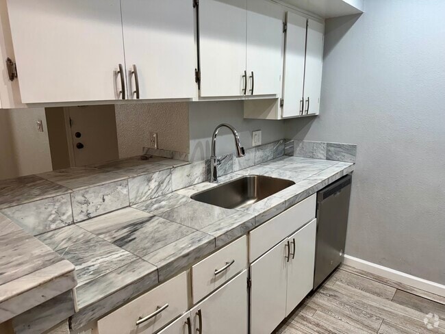 Building Photo - 4554 E Paradise Village Pky N