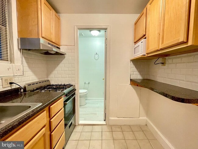 Building Photo - 1707 Spruce St