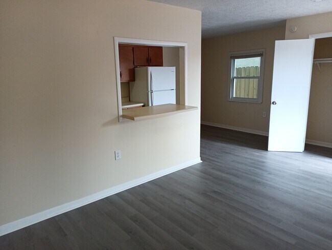 Sala de estar - 5230 beach dr #a