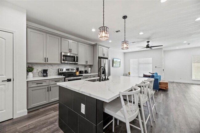 Foto del edificio - 8634 Scott St