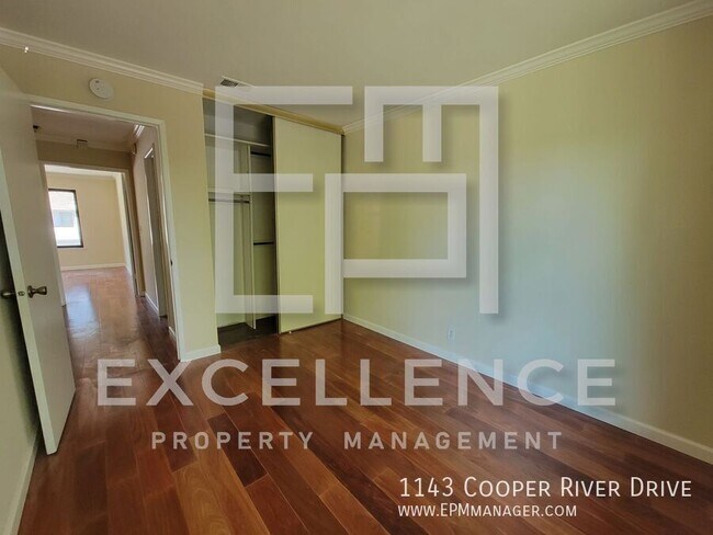 Foto del edificio - 1143 Cooper River Dr