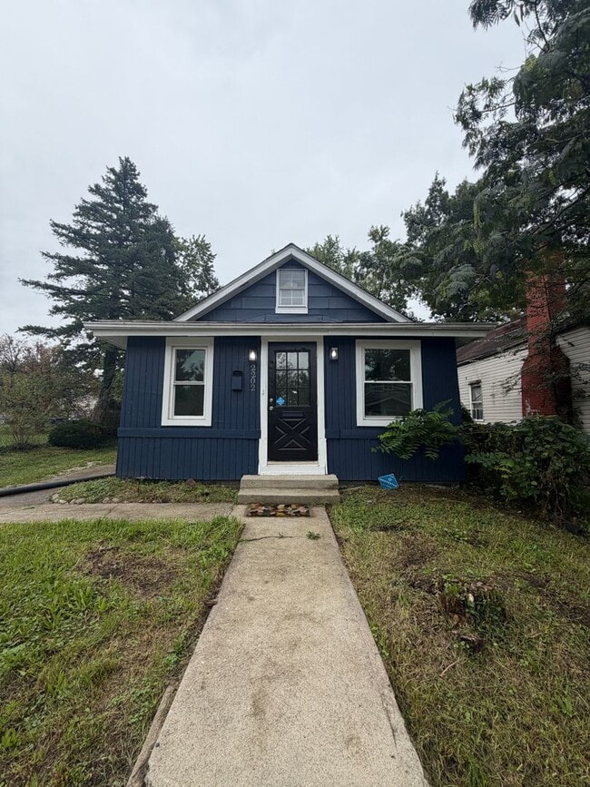 Building Photo - 2202 Hamilton Ave