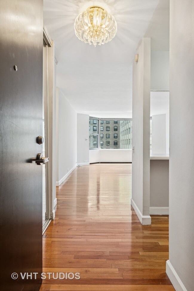 Building Photo - 535 N Michigan Ave
