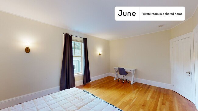 Building Photo - Room in Shared 5 bed/2 bath home in Newton Corner