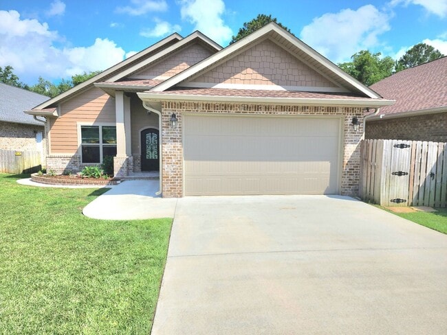 Foto del edificio - Luxurious 3 Bedroom, 2 Bath Home in the Ex...