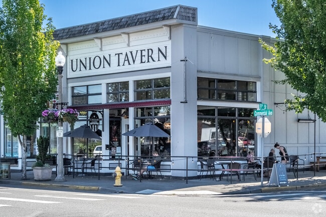 Union Tavern in downtown Anacortes is a favorite for drinks and food.