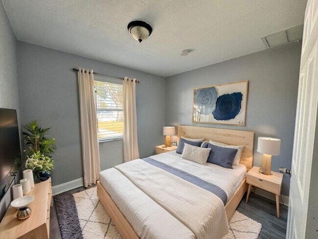 Foto del edificio - 120 S Price St