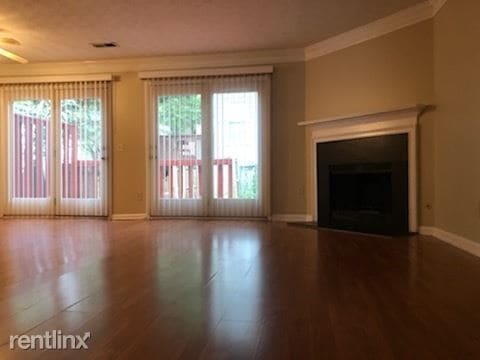 Building Photo - 2 br, 2.5 bath Townhome - 6642 Meadow Rue Dr