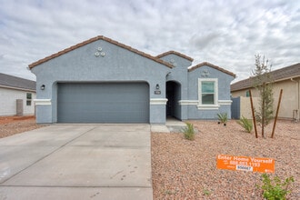Building Photo - 1926 W Pima Ave