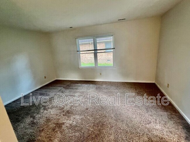 Building Photo - 103 N Thalia Road