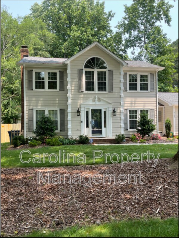 Foto principal - 2000 Mill House Ln