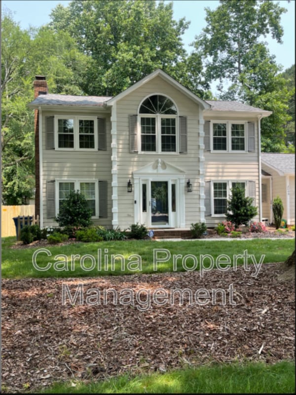 Primary Photo - 2000 Mill House Ln