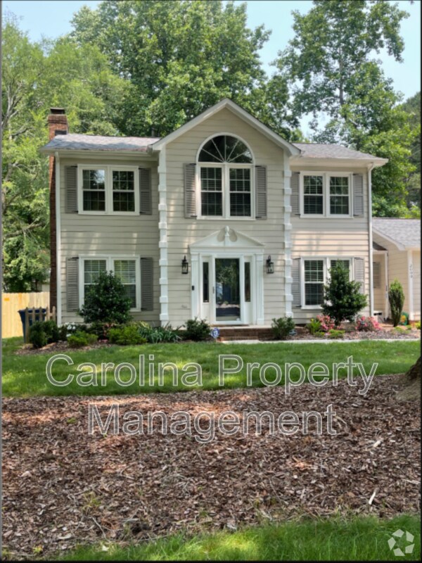 Building Photo - 2000 Mill House Ln