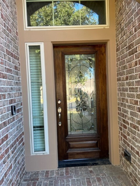 Building Photo - 2008 Biscayne Lake Dr