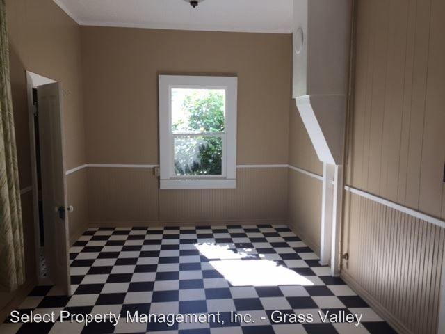 Building Photo - 3 br, 1 bath House - 416 W Main Street