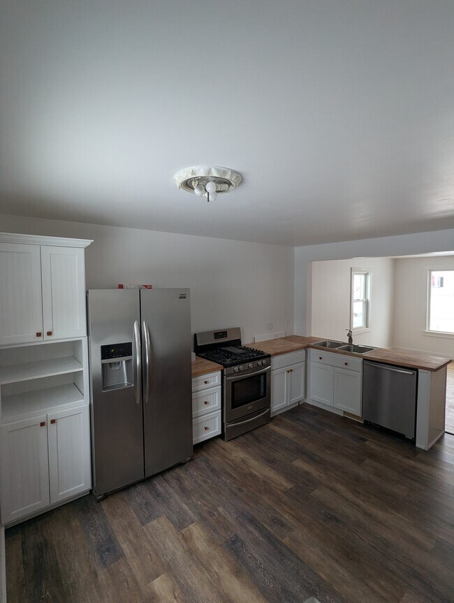 Foto del edificio - 4527 Hanover Ave