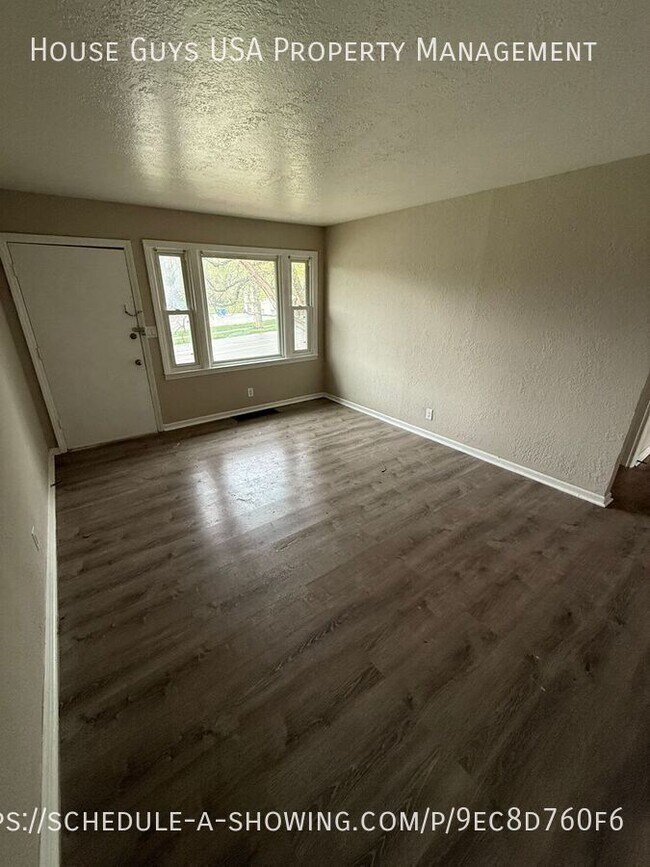 Foto del edificio - 4612 Linwood Blvd
