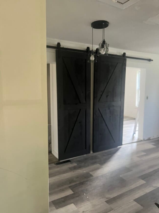 Foto del edificio - 822 Bay St