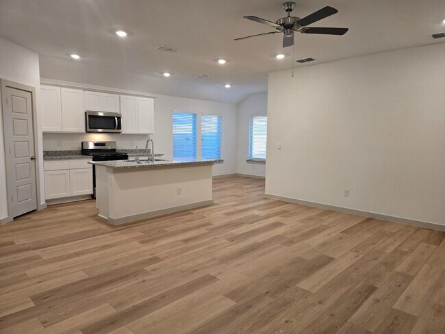 Building Photo - 7425 8th St