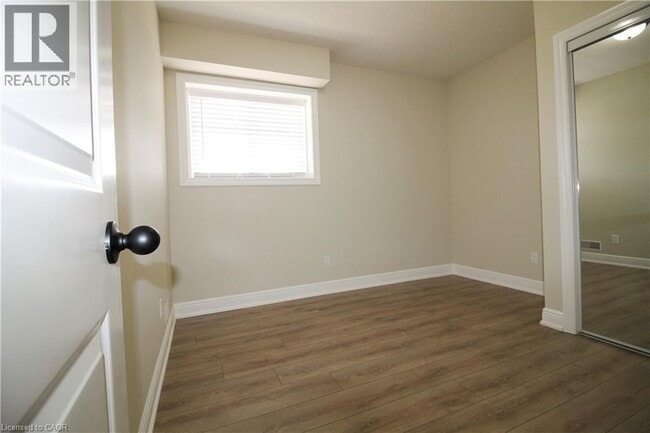Building Photo - 1395 Bleams Rd