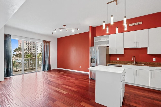 Foto del edificio - 488 E Ocean Blvd