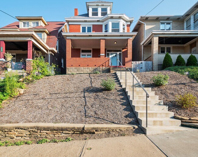 Front view of house - 1840 Tonopah Ave