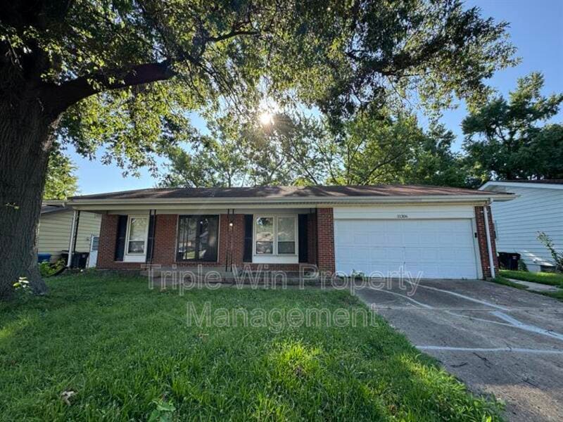 Primary Photo - 11306 Parkmont Dr