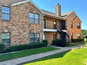 Building Photo - 400 W South Town Dr