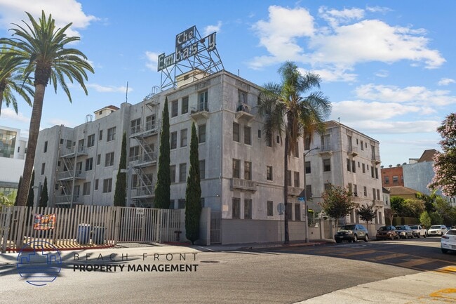 Building Photo - 702-708 S. Mariposa Ave.