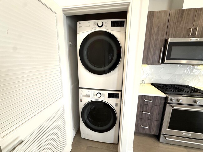 Foto del edificio - 24 Rush St