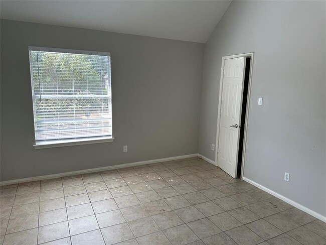 Building Photo - 1503 Mammoth Springs Ln