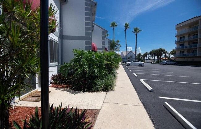 Foto del edificio - 1004 Ocean Park Ln